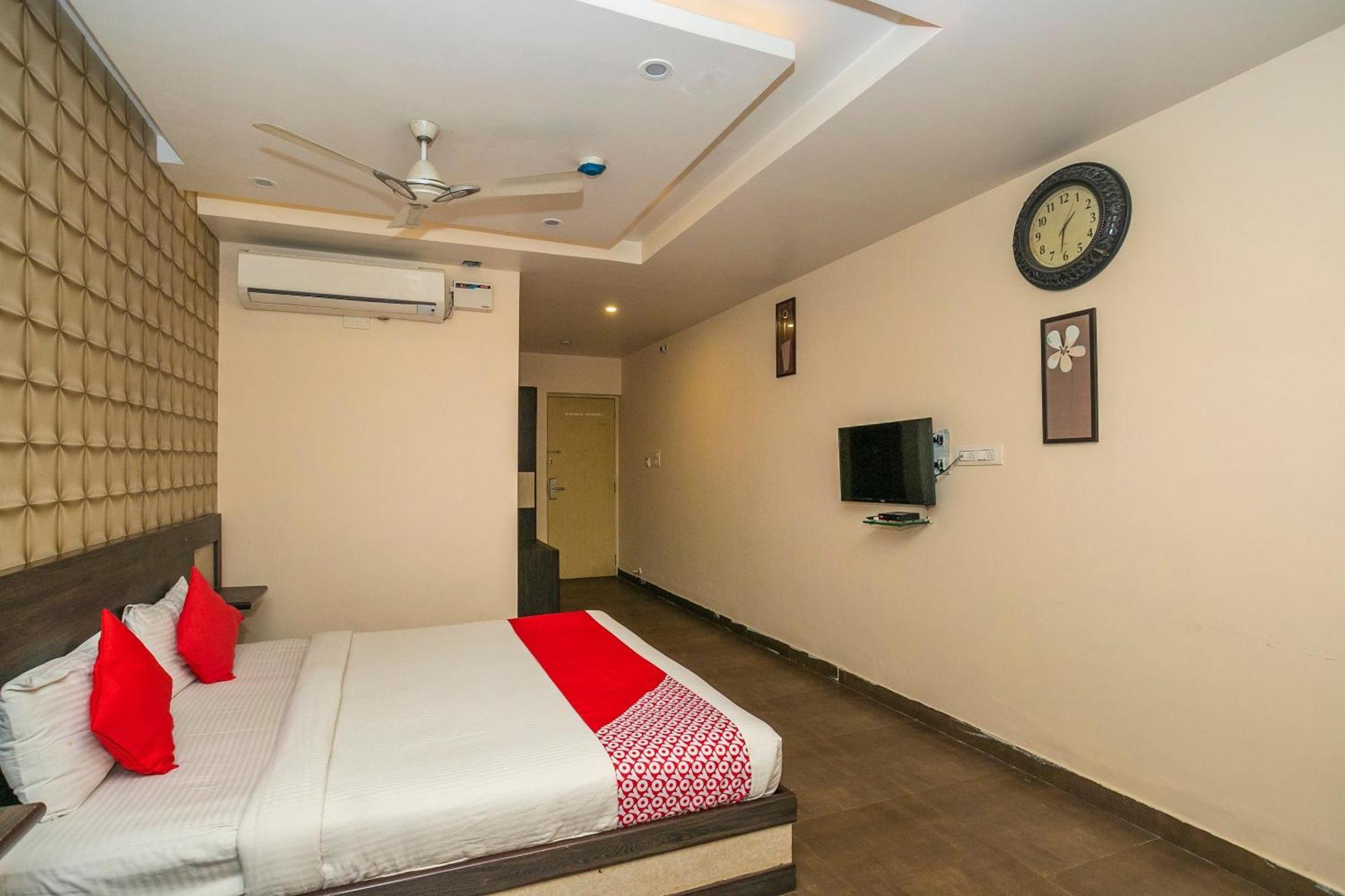 Super Collection O Indian Suites Near Sitara Restaurant Bengalúr Exteriér fotografie