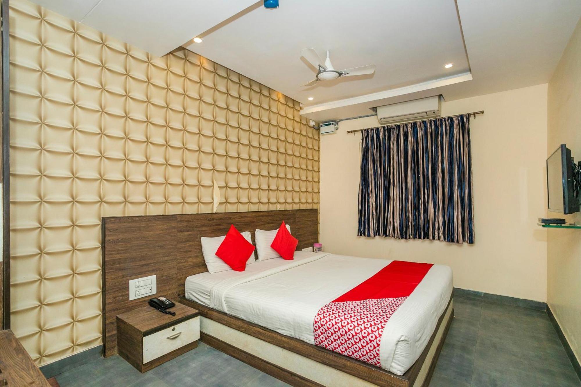 Super Collection O Indian Suites Near Sitara Restaurant Bengalúr Exteriér fotografie