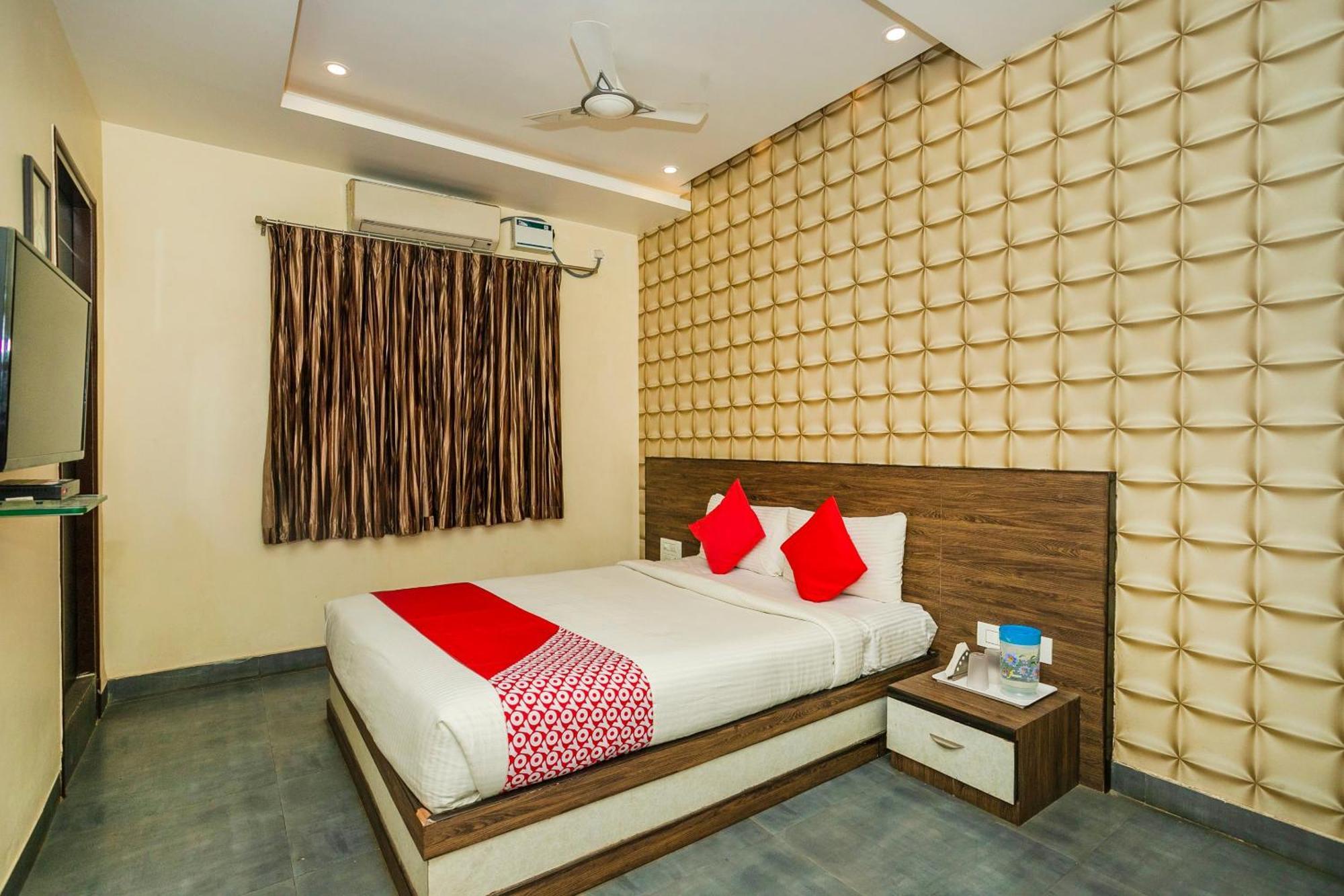 Super Collection O Indian Suites Near Sitara Restaurant Bengalúr Exteriér fotografie