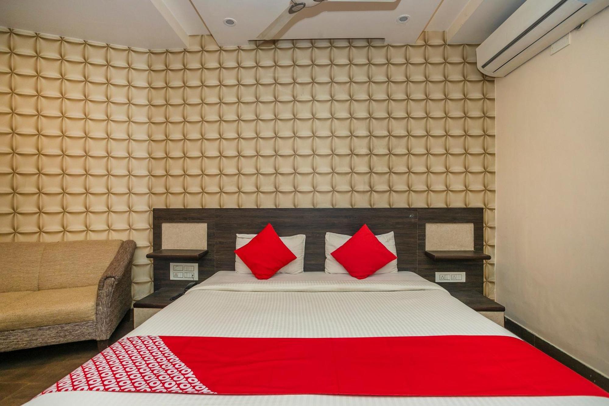 Super Collection O Indian Suites Near Sitara Restaurant Bengalúr Exteriér fotografie