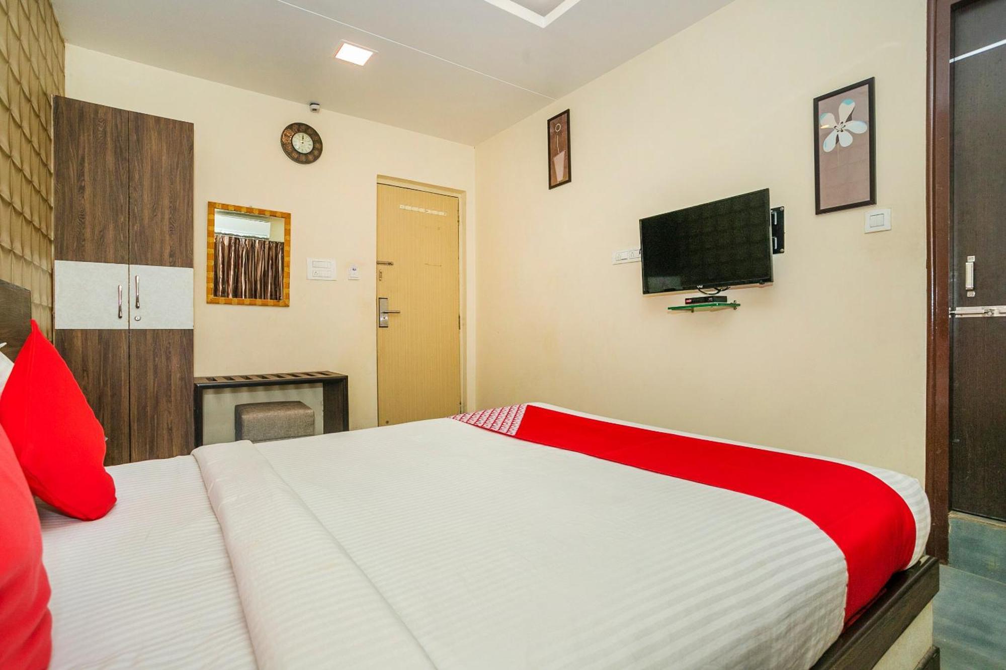 Super Collection O Indian Suites Near Sitara Restaurant Bengalúr Exteriér fotografie