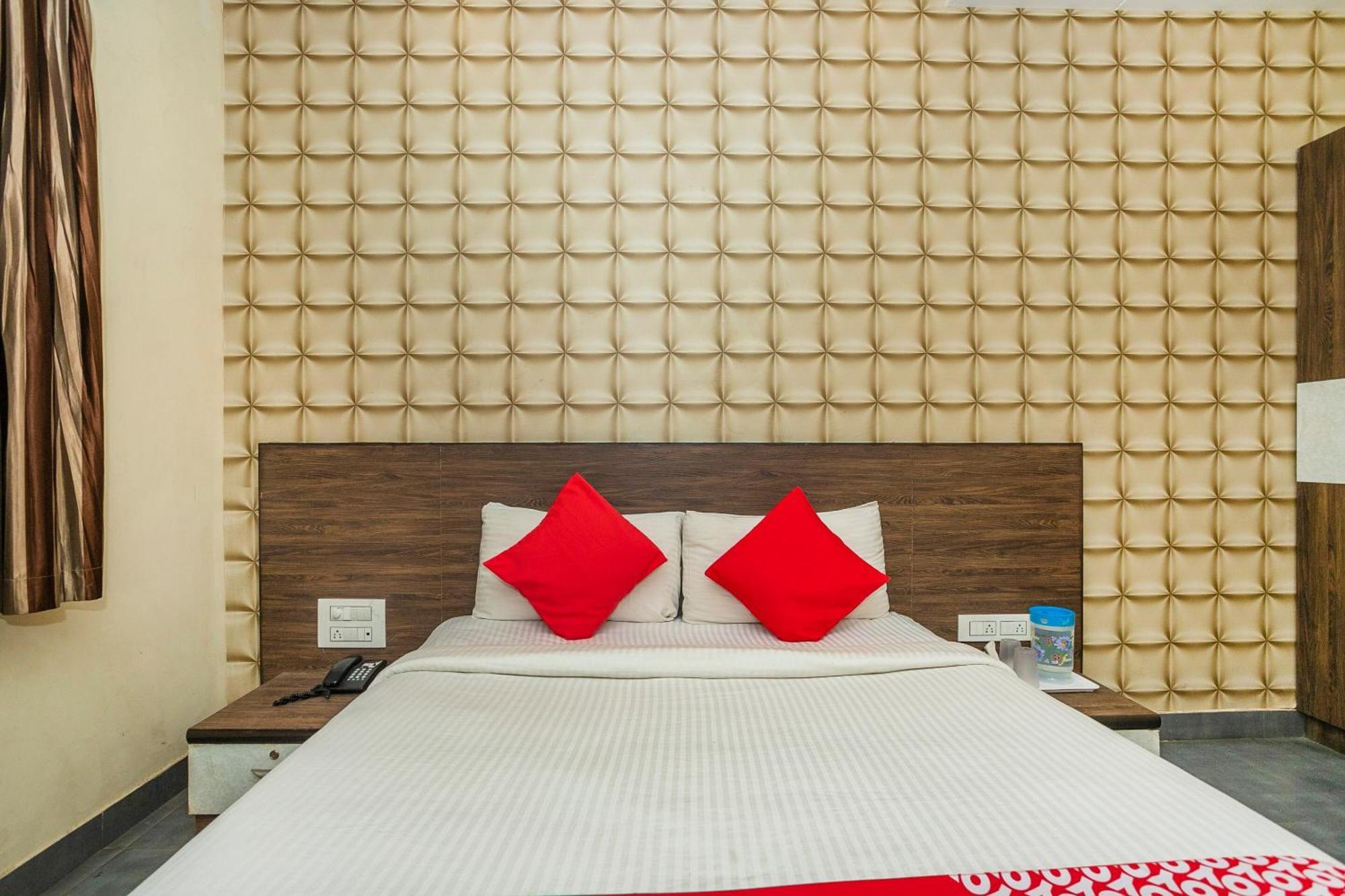 Super Collection O Indian Suites Near Sitara Restaurant Bengalúr Exteriér fotografie