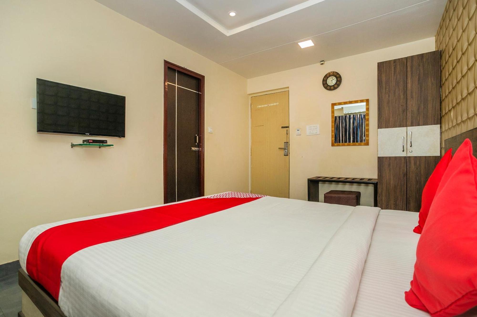 Super Collection O Indian Suites Near Sitara Restaurant Bengalúr Exteriér fotografie